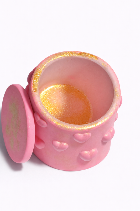 Boîte décorative cœurs avec couvercle – personnalisable